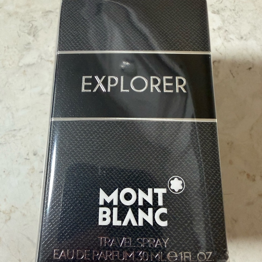 Mont Blanc Travel Spray Packaging in Black with Silver Trim